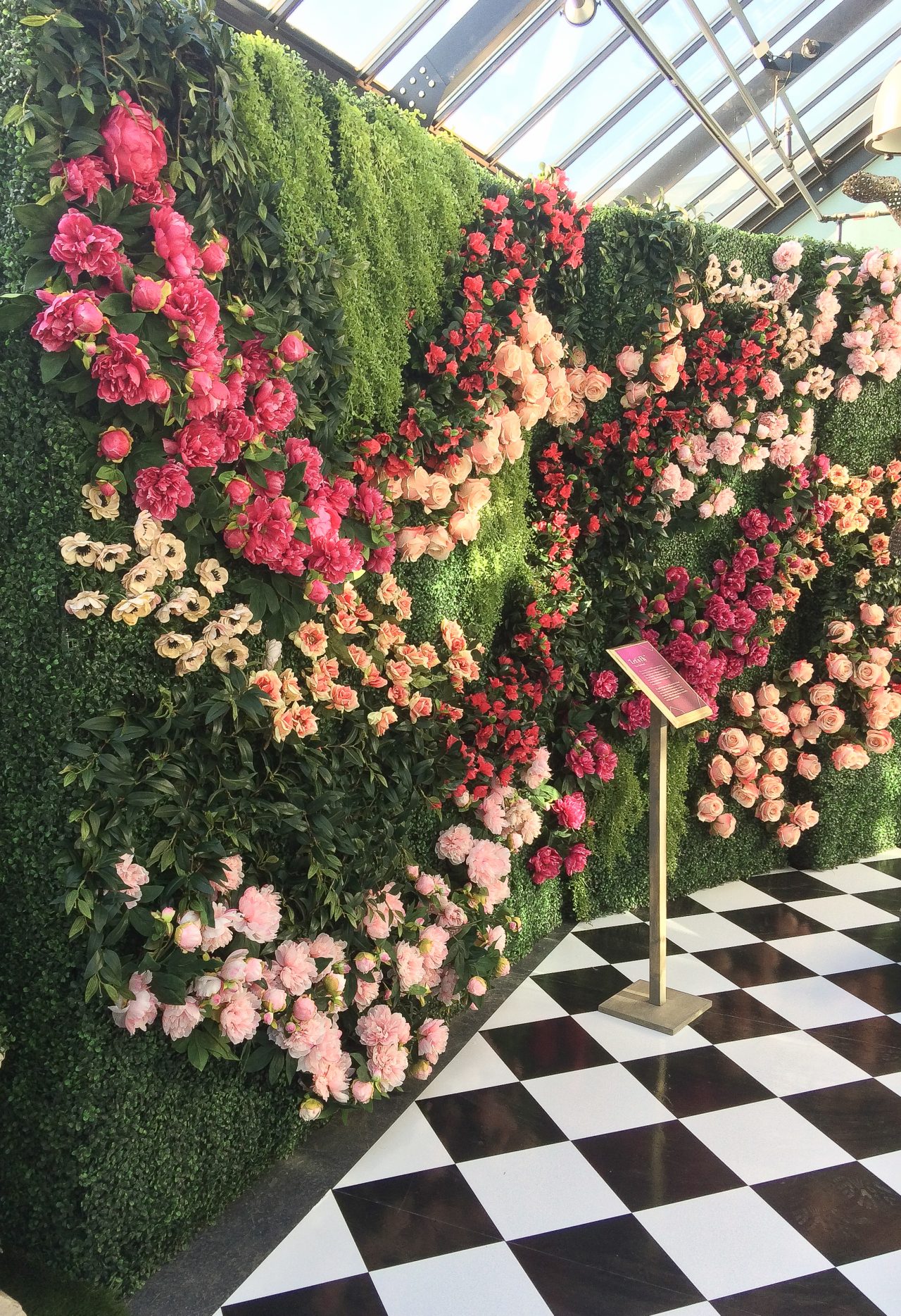 Seasonal Installations | Greenscape Design & Decor