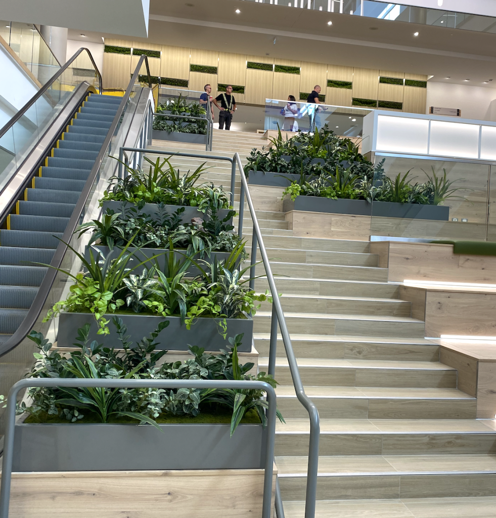 Custom Design Greenery Greenscape Design & Decor