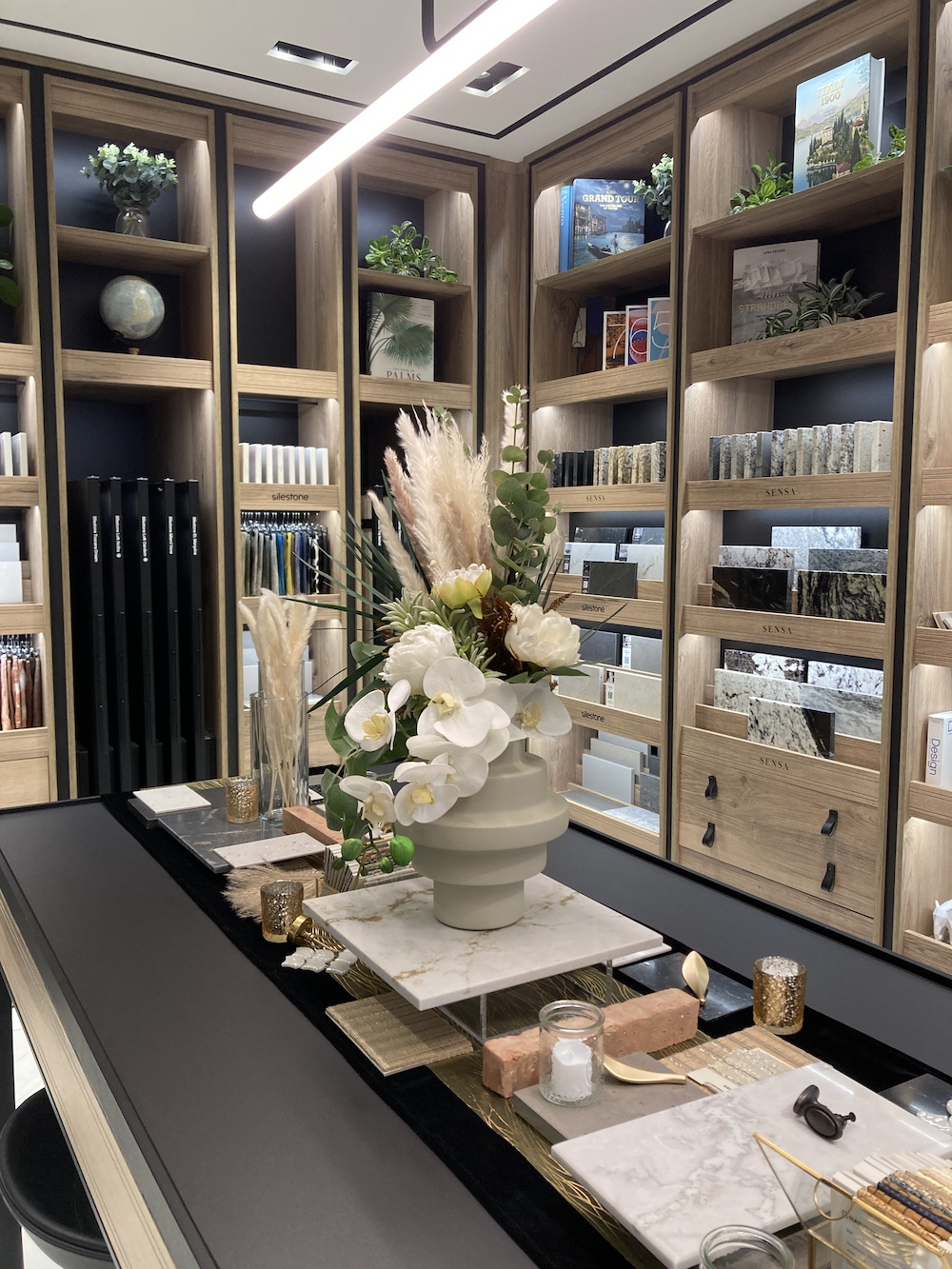 Enhance your event with Greenscape Design's artistic floral arrangements featuring dried pampas and florals. Elevate your decor with natural elegance and sophistication.