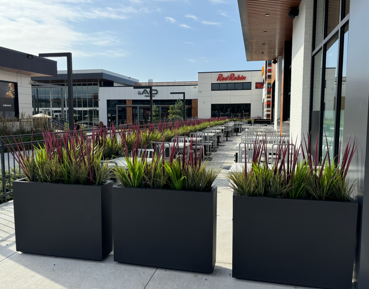 restaurant patio planter borders